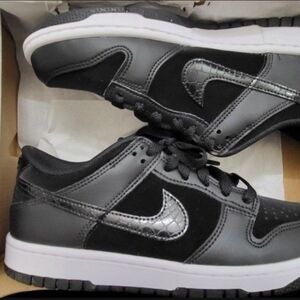 Nike dunk 6y / 7.5 women